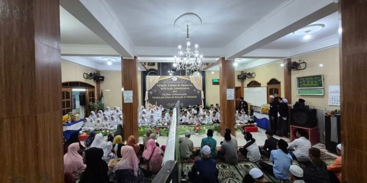 Ramadhan Warga Rifaiyah Jakarta di Masjid Baiturrahman