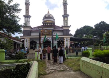 Obor Rifaiyah Tegal: K. Tawan, K. Mukmin