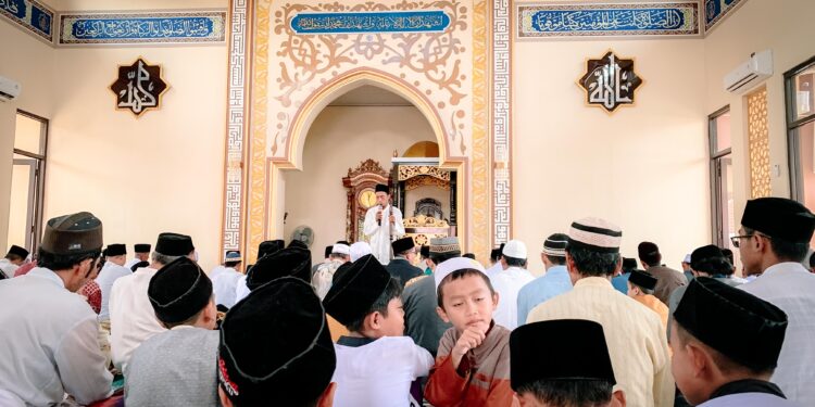 Khutbah Jumat: Hakikat dan Adab Ziarah