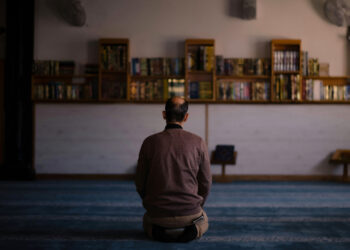 Sorogan di Hadapan Rabb: Berguru Tanpa Hijab