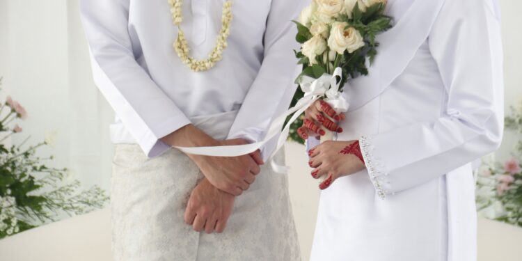 Menikah dalam cahaya ilmu