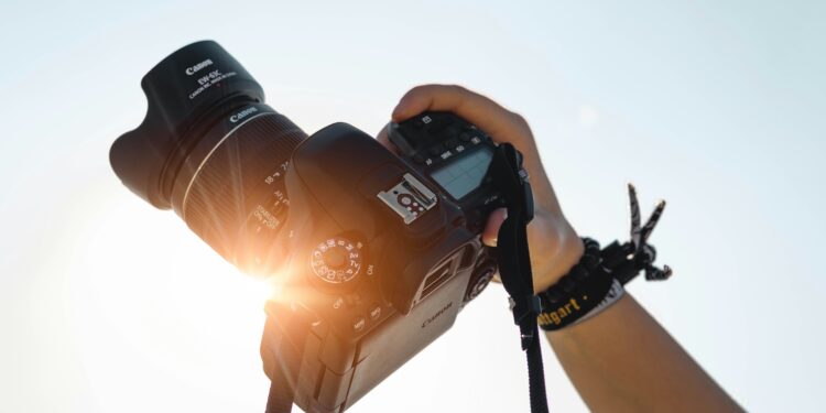 Hukum Foto dalam Islam: Pandangan Ulama dan Praktik di Lingkungan Rifa’iyah