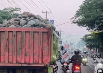 Teror Jalanan yang Dibiarkan (Dump Truck Galian C)