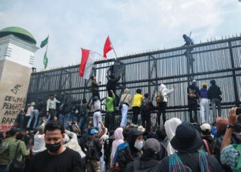 Demokrasi yang Memborgol Kesadaran