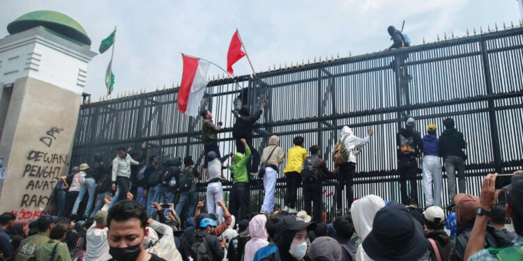 Demokrasi yang Memborgol Kesadaran