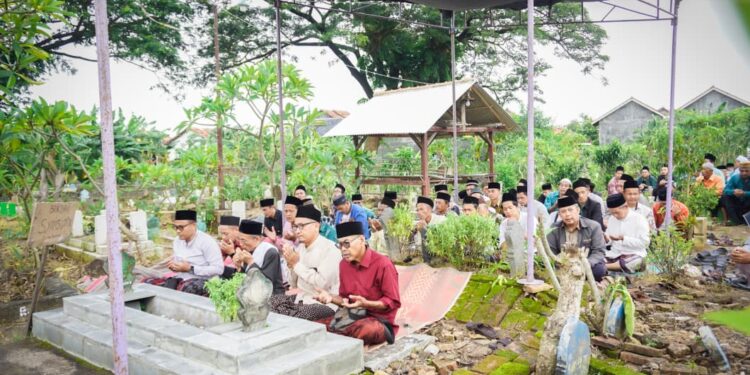 Tradisi Ziarah Sebagai Kerangka Tarbiyah Ummat Rifa’iyah