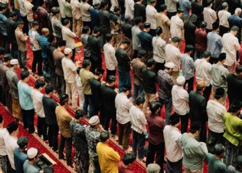 Sahkah Salat Tarawih Dua atau Empat Rakaat Saja?