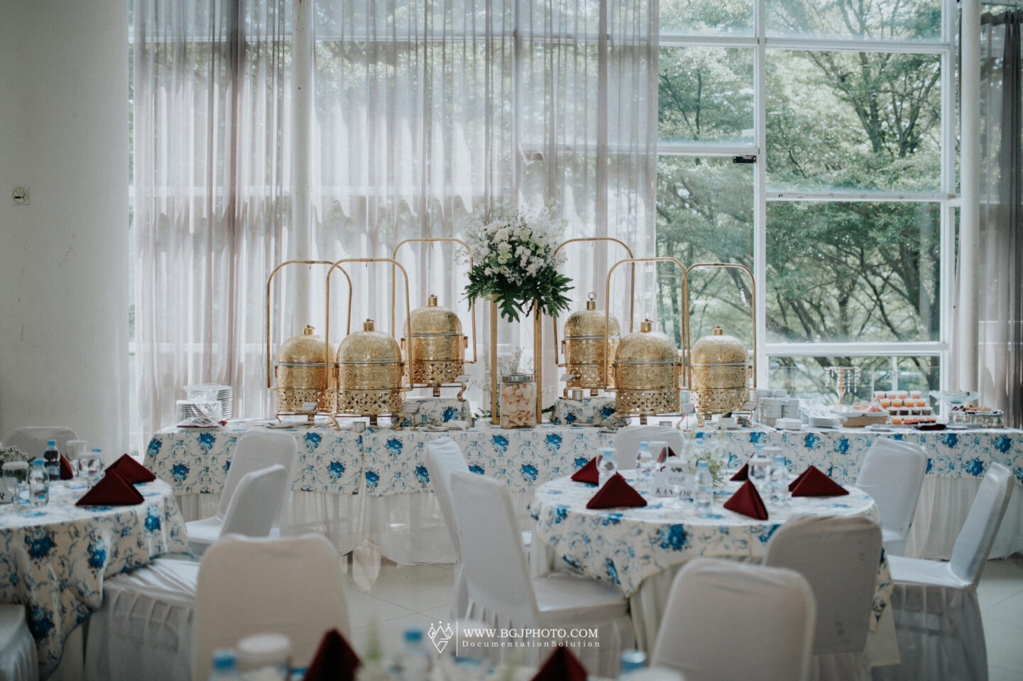 Walimah Pernikahan dalam Islam: Hukum, Syarat, dan Etika Menghadiri Undangan