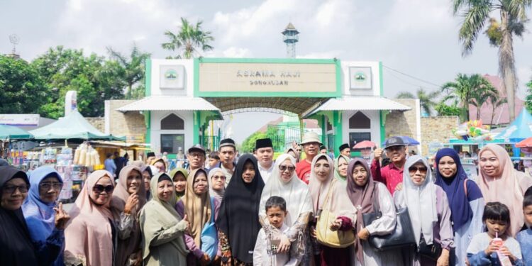 Sekjen PP Rifa’iyah Berangkat Haji, Jemaah Kesesi Antar hingga Donohudan