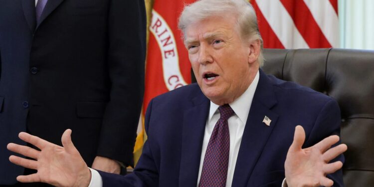 Kebohongan Publik Donald Trump