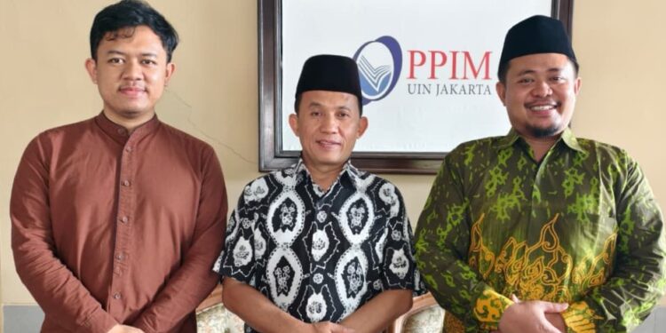 AMRI Masuk Kampus, PP AMRI Bahas Preservasi Manuskrip KH Ahmad Rifa’i Bersama Prof. Oman Fathurahman