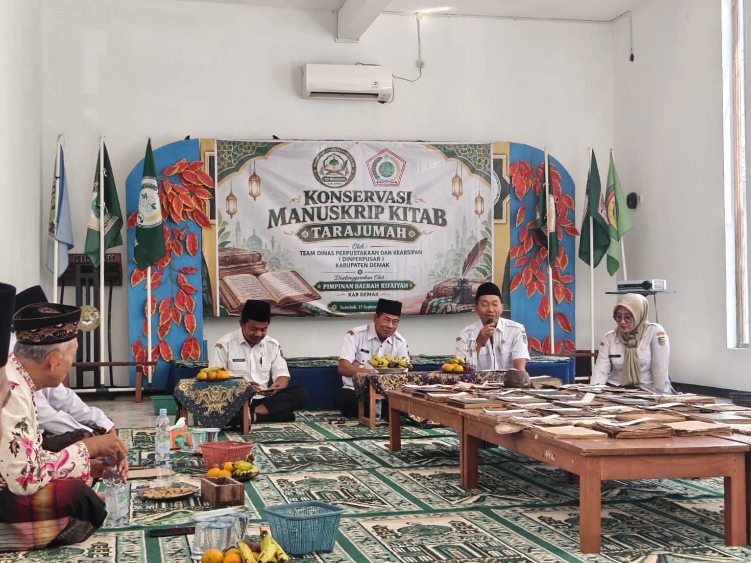 Pelestarian Naskah Kuno PD Rifa’iyah Demak Berlanjut ke Digitalisasi