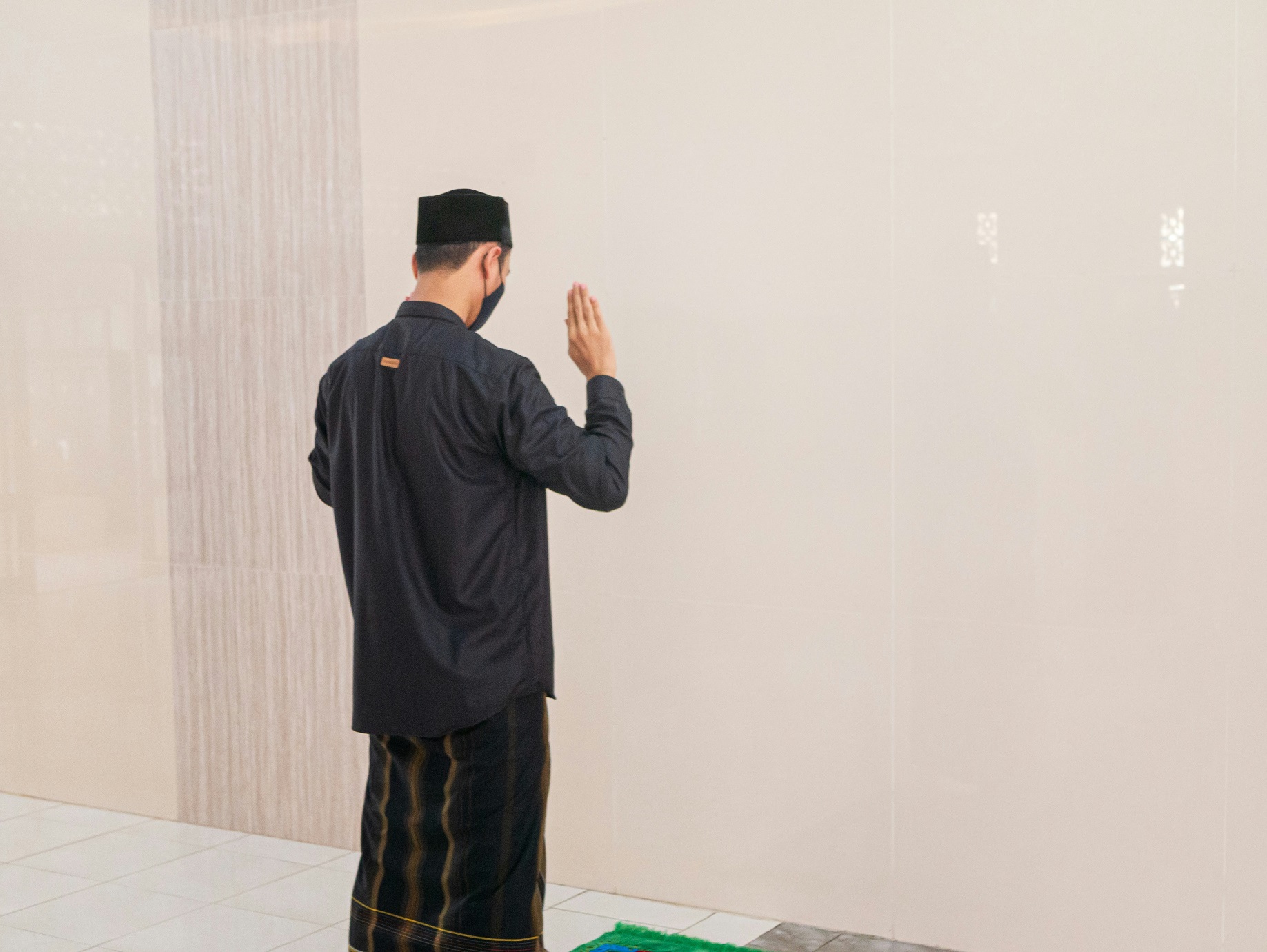 Perkara yang Dimakruhkan dalam Salat